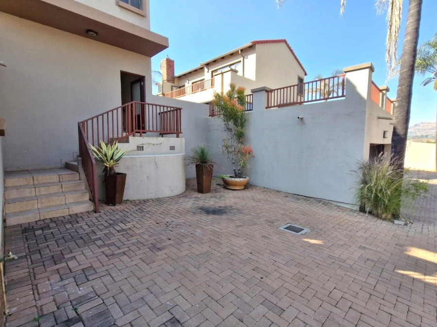 2 Bedroom Property for Sale in Xanadu Eco Park North West